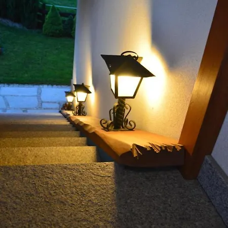 Goscinne Pieninska Parzenica Mizerna